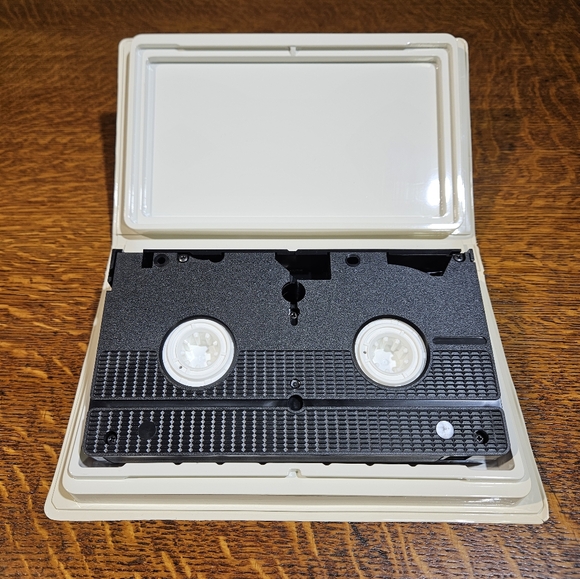 Disney Beauty and the Beast VHS Black Diamond Classic - Picture 10 of 10